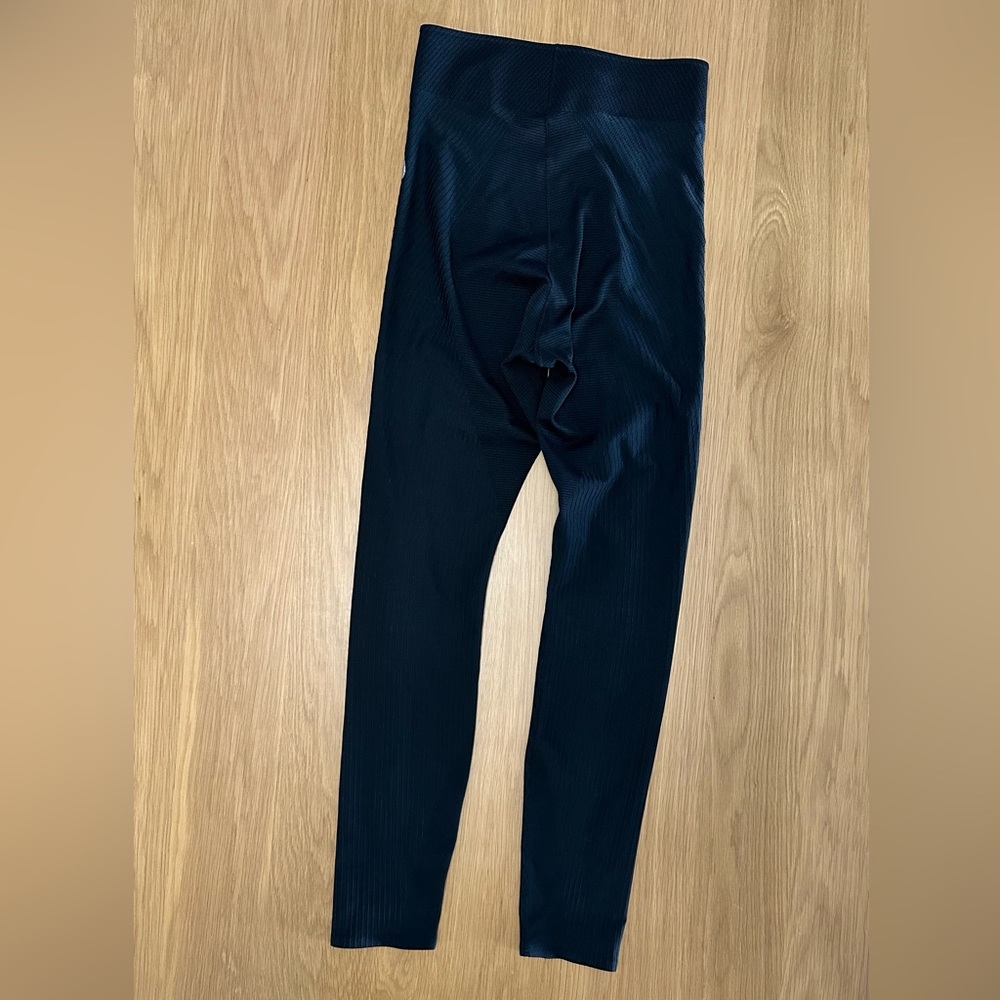 Nike High Waist Leggings Size Small Black - Picture 9 of 12
